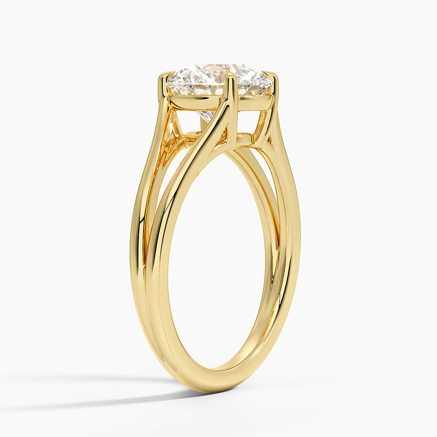 Luxury 1.5ct Round Cut Solitaire Engagement Ring | 4-Prong Split Shank | Moissanite